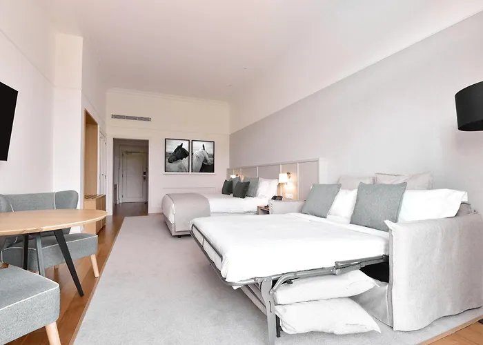 Курортный комплекс Dolce Camporeal Lisboa 5*